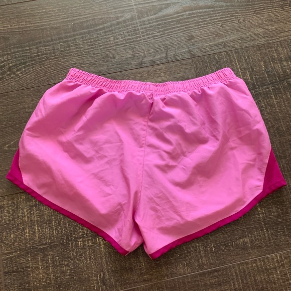 Nike Running Shorts - Picture 2 of 4